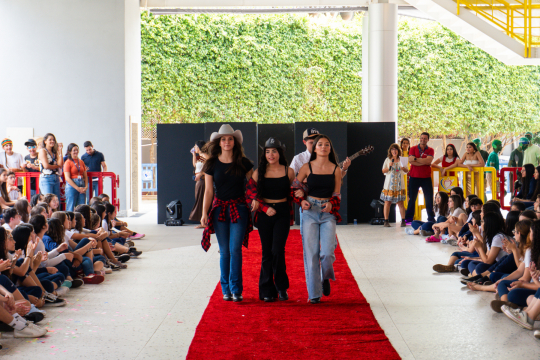DESFILE DO 9º ANO