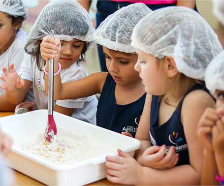 Produção de Macarrão com alunos da Educação Infantil